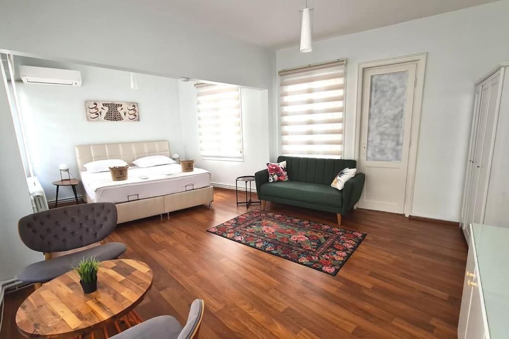 Social House Istanbul Hotell Exteriör bild